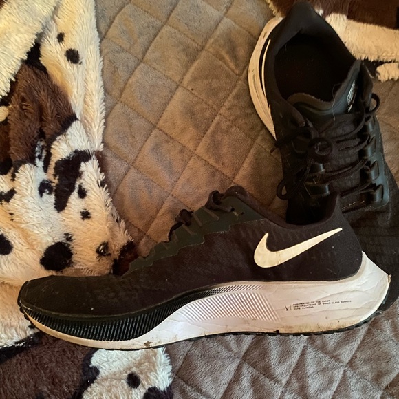 Nike sneakers women’s US size 10 - Picture 2 of 3